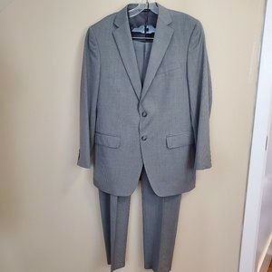 Banana Republic mens modern fit gray Wool suit Subtle pattern 38R Pant 30x32